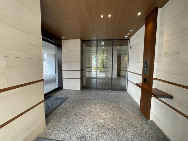 【グランドメゾン百道プレイス】エントランス