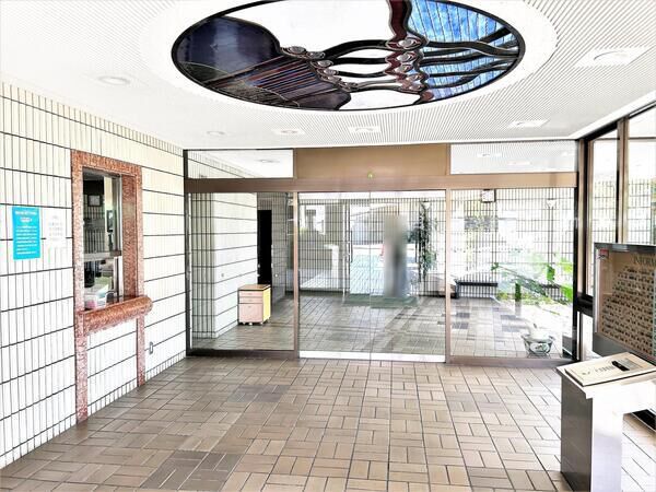 【ヴェルシャトー府中】エントランス 【ヴェルシャトー府中】エントランス