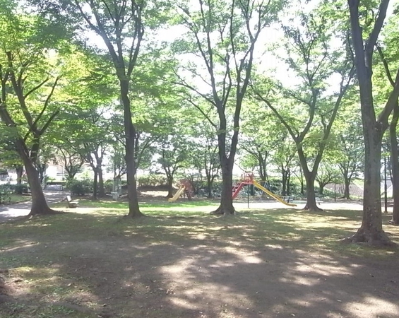 尾竹橋公園　約400ｍ(徒歩5分)