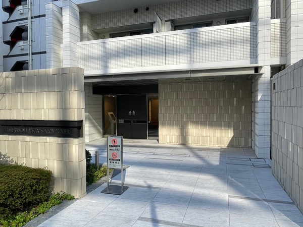 【リビオレゾン松戸ステーションプレミア】エントランス