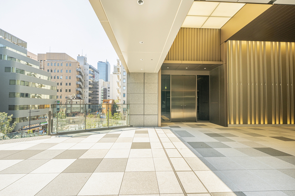 【WORLD TOWER RESIDENCE(ワールドタワーレジデンス)】エントランス（3F）
