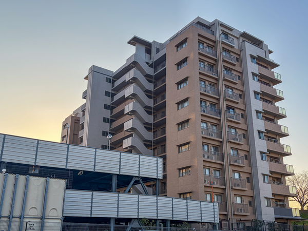 【ローレルコート枚方リバーフロント】外観