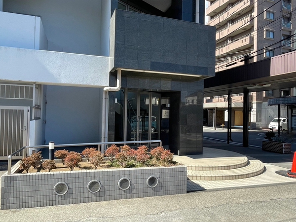 【エムズタワー栄町】エントランス