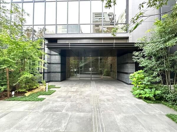 【プラウドタワー仙台晩翠通サウス】エントランス１