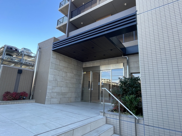 【サンクレイドル伊勢原Ⅲ】エントランス
