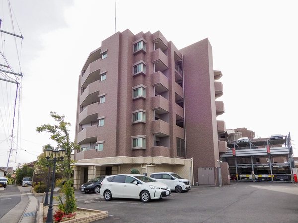 【ライオンズ刈谷亀城公園】外観