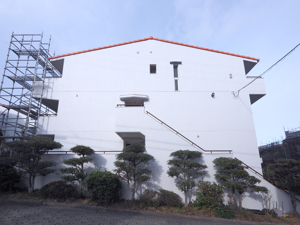 【タウン石堀山8-2号棟】外観