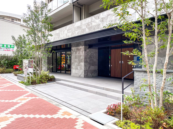 【ローレルコートあびこBAUS】エントランス