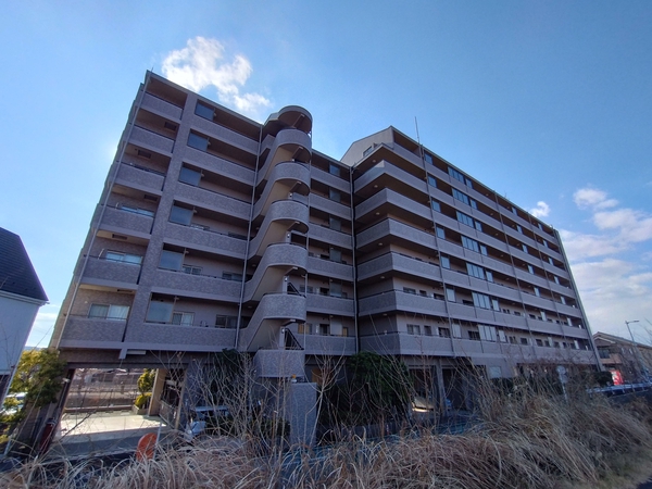 【ルイシャトレ稲城多摩川】外観