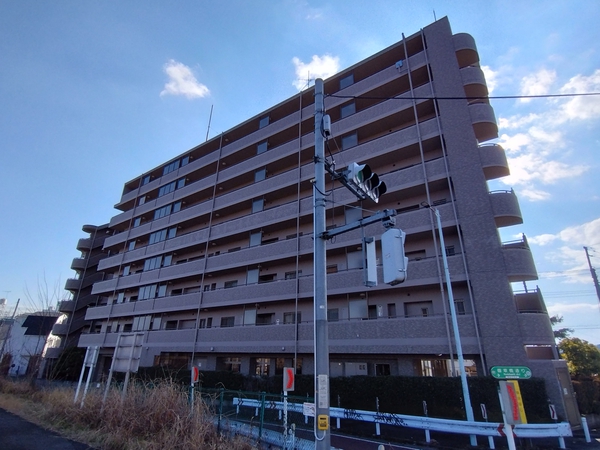 【ルイシャトレ稲城多摩川】外観