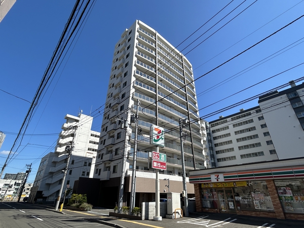 【ブランズ平岸駅前】外観1