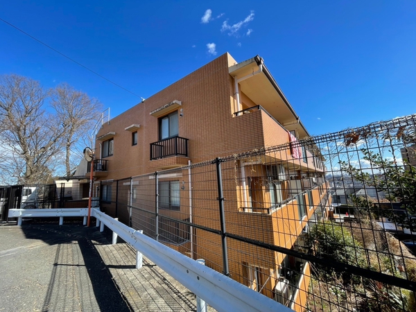 【サングレイス鶴ヶ峰参番館】外観