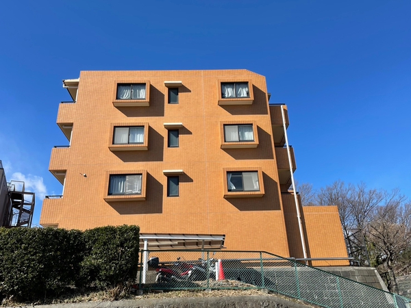 【サングレイス鶴ヶ峰参番館】外観