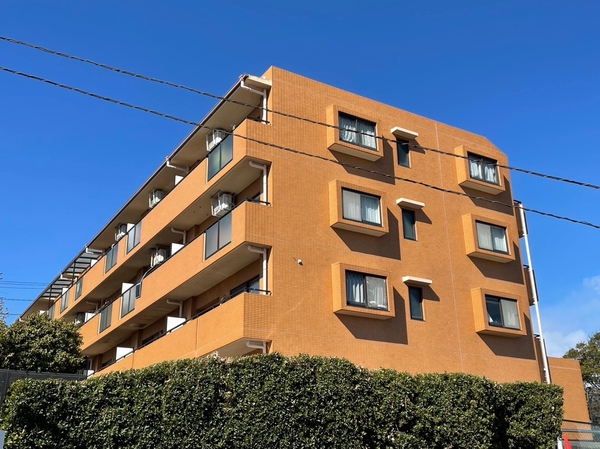 【サングレイス鶴ヶ峰参番館】外観