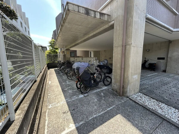 【CORE芦屋呉川】駐輪場 【CORE芦屋呉川】駐輪場