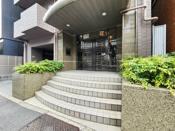 【ルーブル南麻布】エントランス 【ルーブル南麻布】エントランス