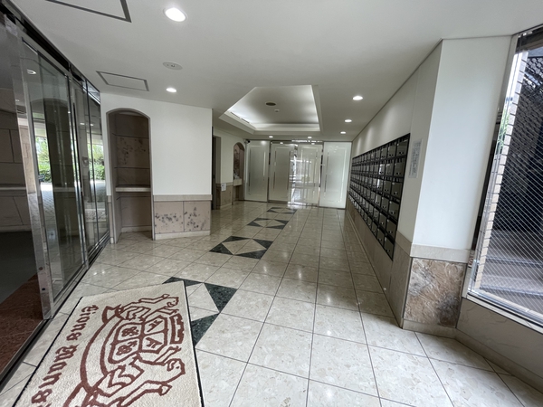 ライオンズガーデン初台