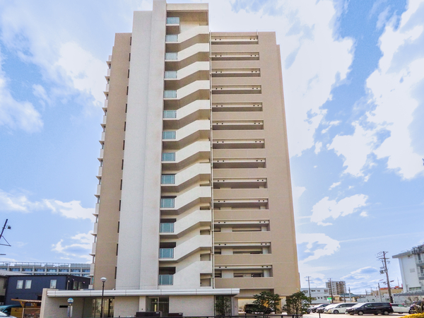 【エルグランデ刈谷東陽】外観