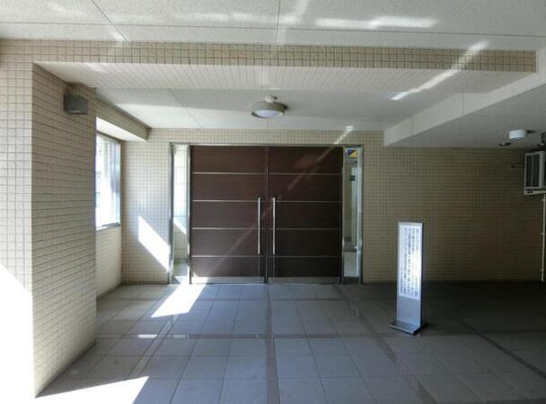 【ラシード妙蓮寺】エントランス