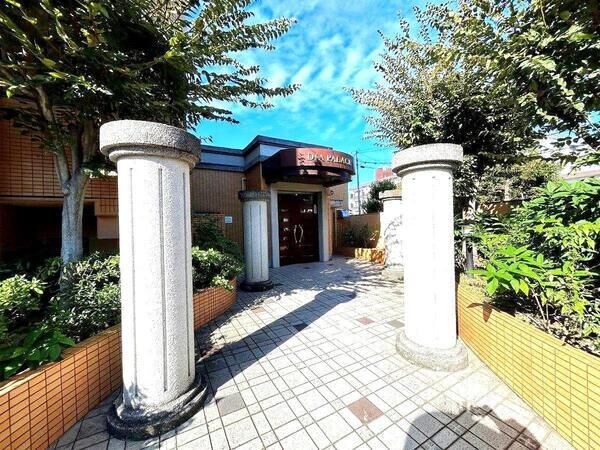 【ダイアパレスレイクビュー井尻】エントランス（アプローチ）