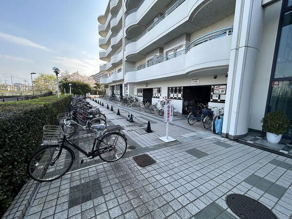 【ディオフェルティ枚方】駐輪場 【ディオフェルティ枚方】駐輪場