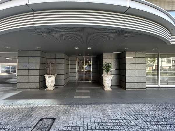 【テラス大宮大門町】エントランス
