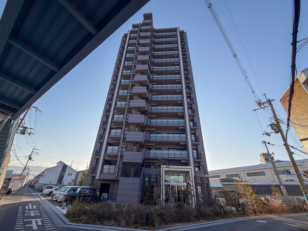 【クレアホームズ八尾ザ・グランエア】外観