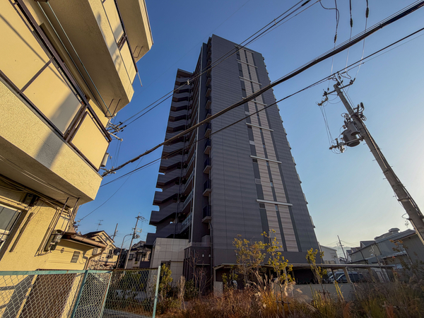 【クレアホームズ八尾ザ・グランエア】外観