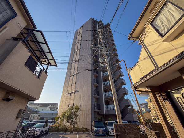 【クレアホームズ八尾ザ・グランエア】外観