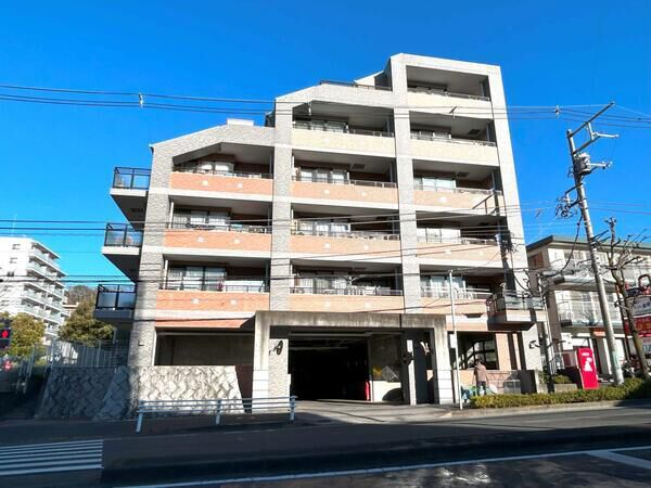【ロアーブル多摩永山】建物外観