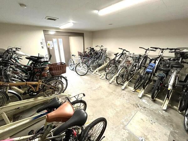 【クリオ山鼻壱番館】共用部分(駐輪場) 【クリオ山鼻壱番館】共用部分(駐輪場)
