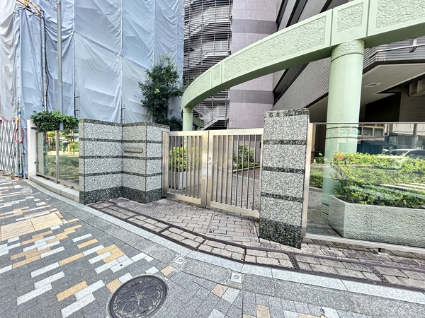 【ディアナガーデン恵比寿】エントランス