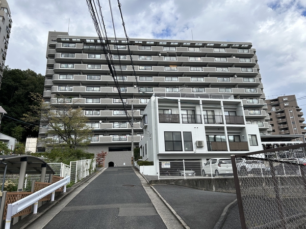 【ヴェルパーク山根】外観