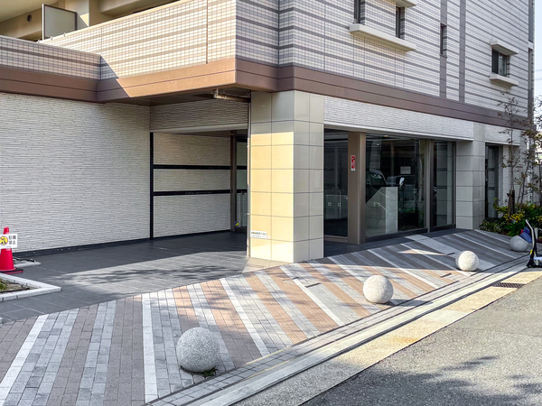 【リビオ新金岡】エントランス 【リビオ新金岡】エントランス
