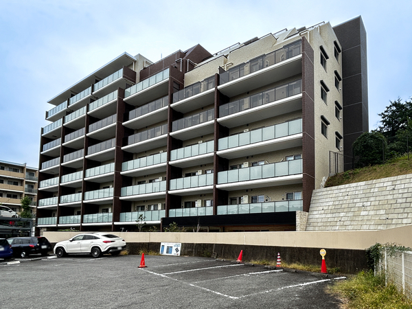 【セルアージュ上麻生アレーヌ】外観