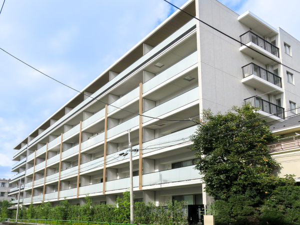 【ブランズ練馬中村南】外観