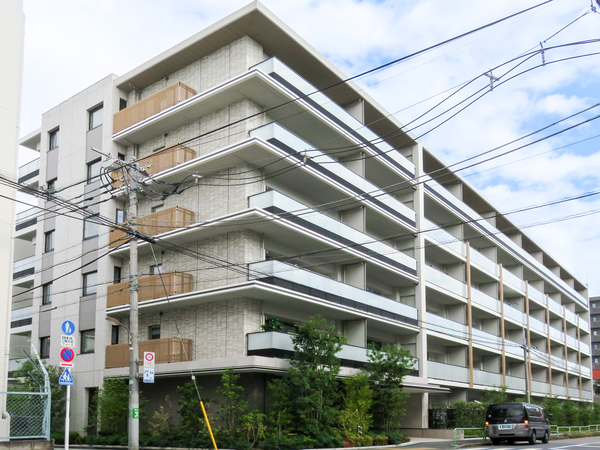 【ブランズ練馬中村南】外観