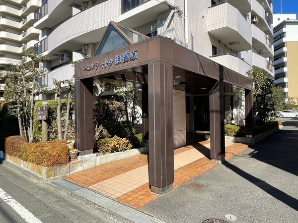 【ベルシャトゥ相模原】エントランス