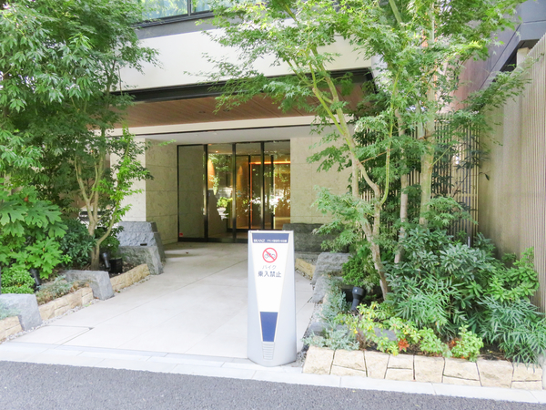 【ブランズ渋谷代々木公園】エントランス