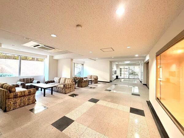 【ドミ麻布】エントランスロビー
