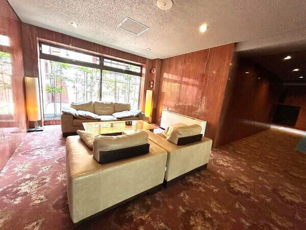 【赤坂グランドハウス】エントランスロビー