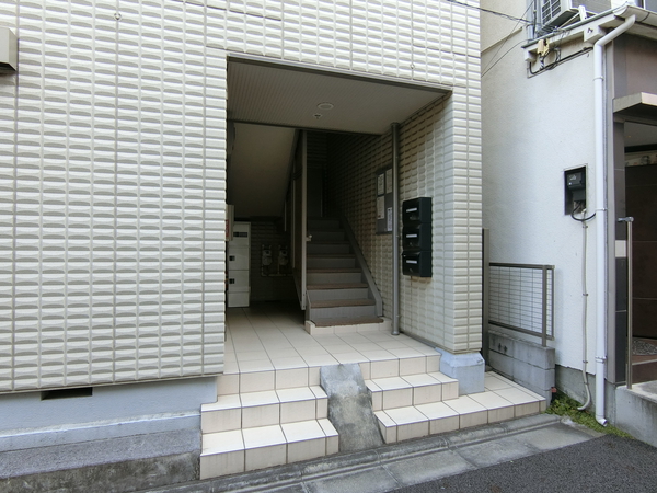 【レガート飯田橋】エントランス