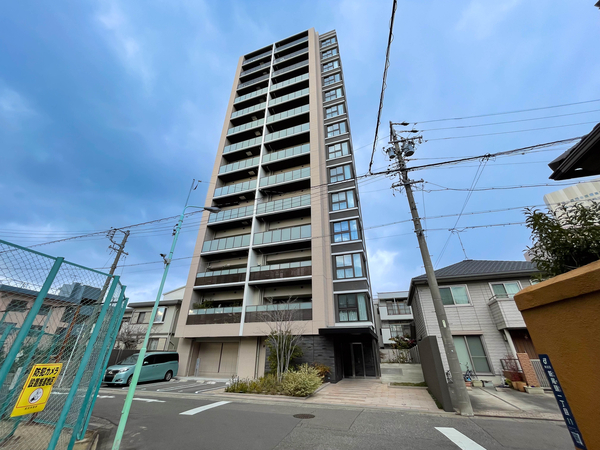 【プレイズ金山】外観