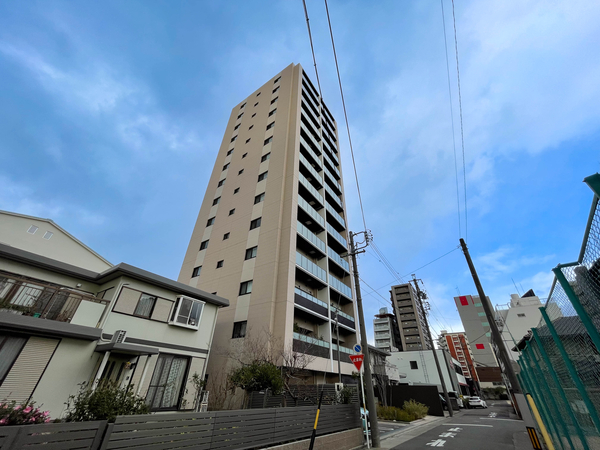 【プレイズ金山】外観