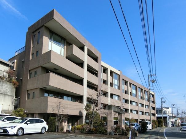 【グラビスコート小田急読売ランド】外観