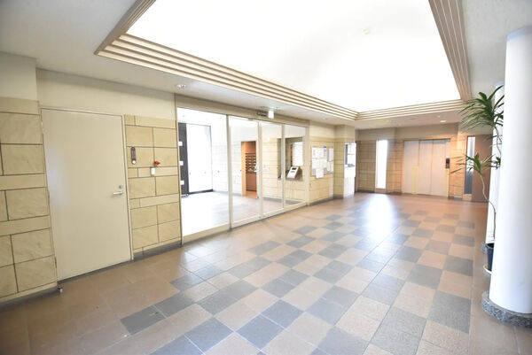 【藤和ハイタウン宇品】エントランス 【藤和ハイタウン宇品】エントランス