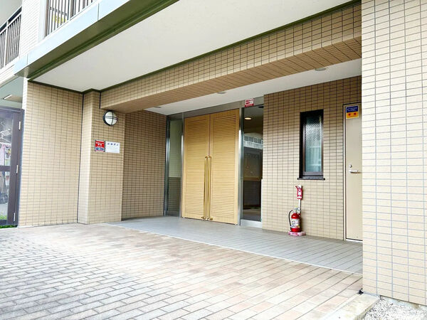 【藤和シティホームズ武蔵砂川】エントランス