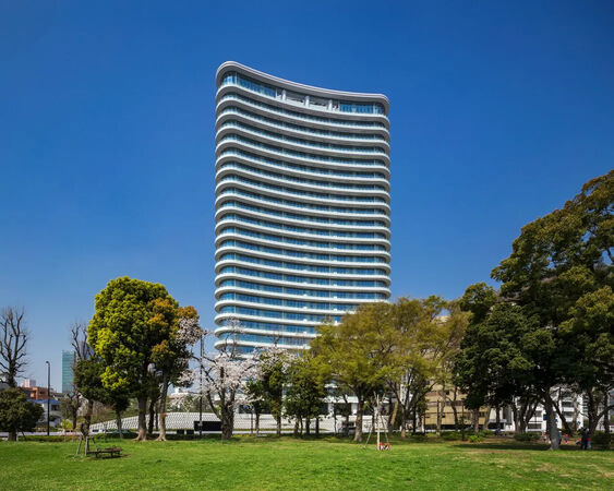 【パークコート青山ザタワー】外観1