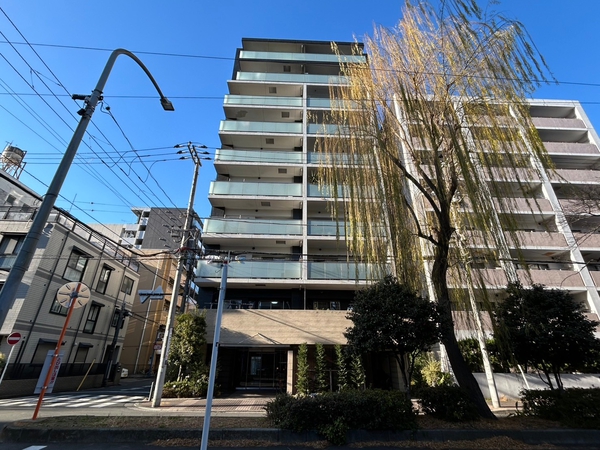 【クリオ横浜大通り公園イースト】外観