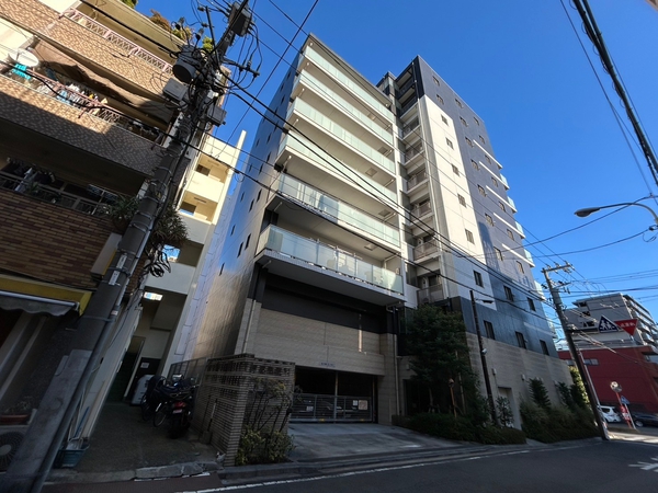 【クリオ横浜大通り公園イースト】外観